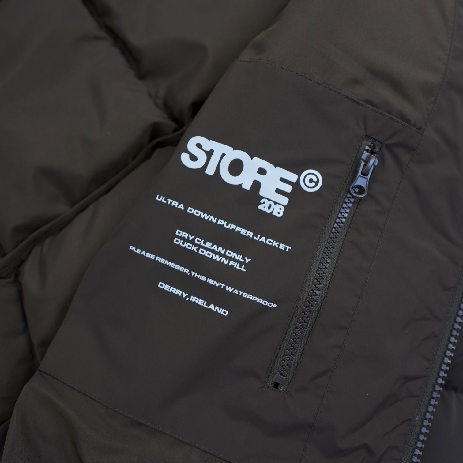 Team Ultra Down Puffer Jacket (Brown)